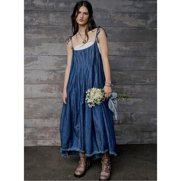 Free People Dresses & Skirts - Free People Denim Dreams Midi Dress in 70s Blue Size XS Jean Jumper Retro